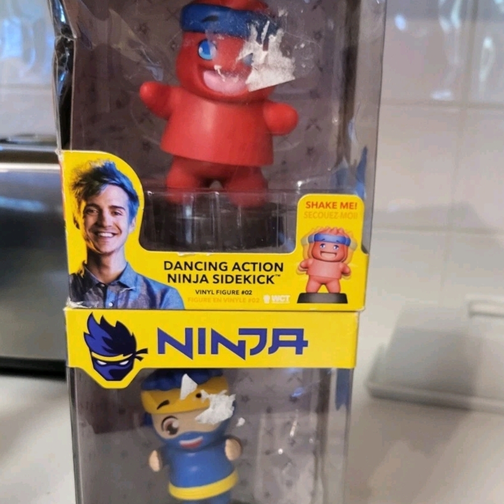 Ninja Dancing Action Sidekick - Red and Blue
